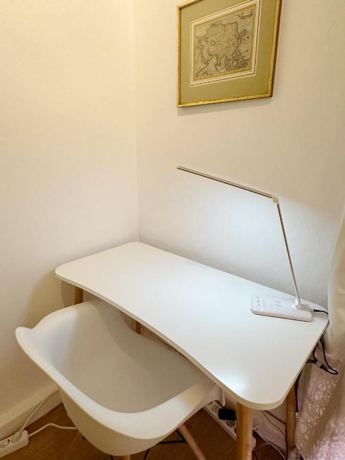Igo Apartment 2 Schlafenzimmer Mit Waschmaschine Trockner Haustier Rheinufer 5Min Netflix Disney Plus 17-6 Duisburg Eksteriør bilde