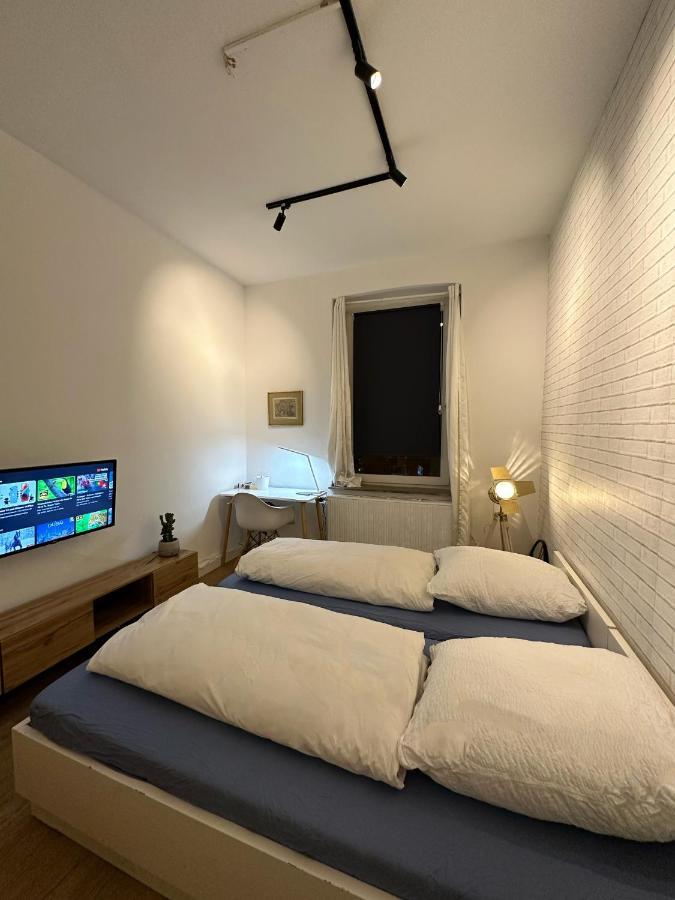 Igo Apartment 2 Schlafenzimmer Mit Waschmaschine Trockner Haustier Rheinufer 5Min Netflix Disney Plus 17-6 Duisburg Eksteriør bilde