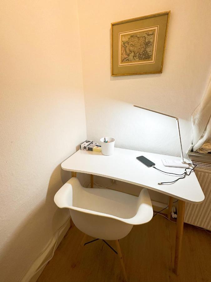 Igo Apartment 2 Schlafenzimmer Mit Waschmaschine Trockner Haustier Rheinufer 5Min Netflix Disney Plus 17-6 Duisburg Eksteriør bilde